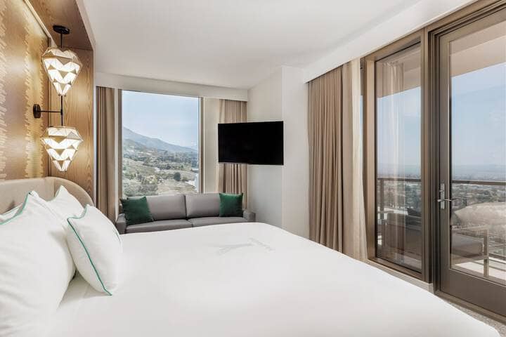 Room 15 of 58